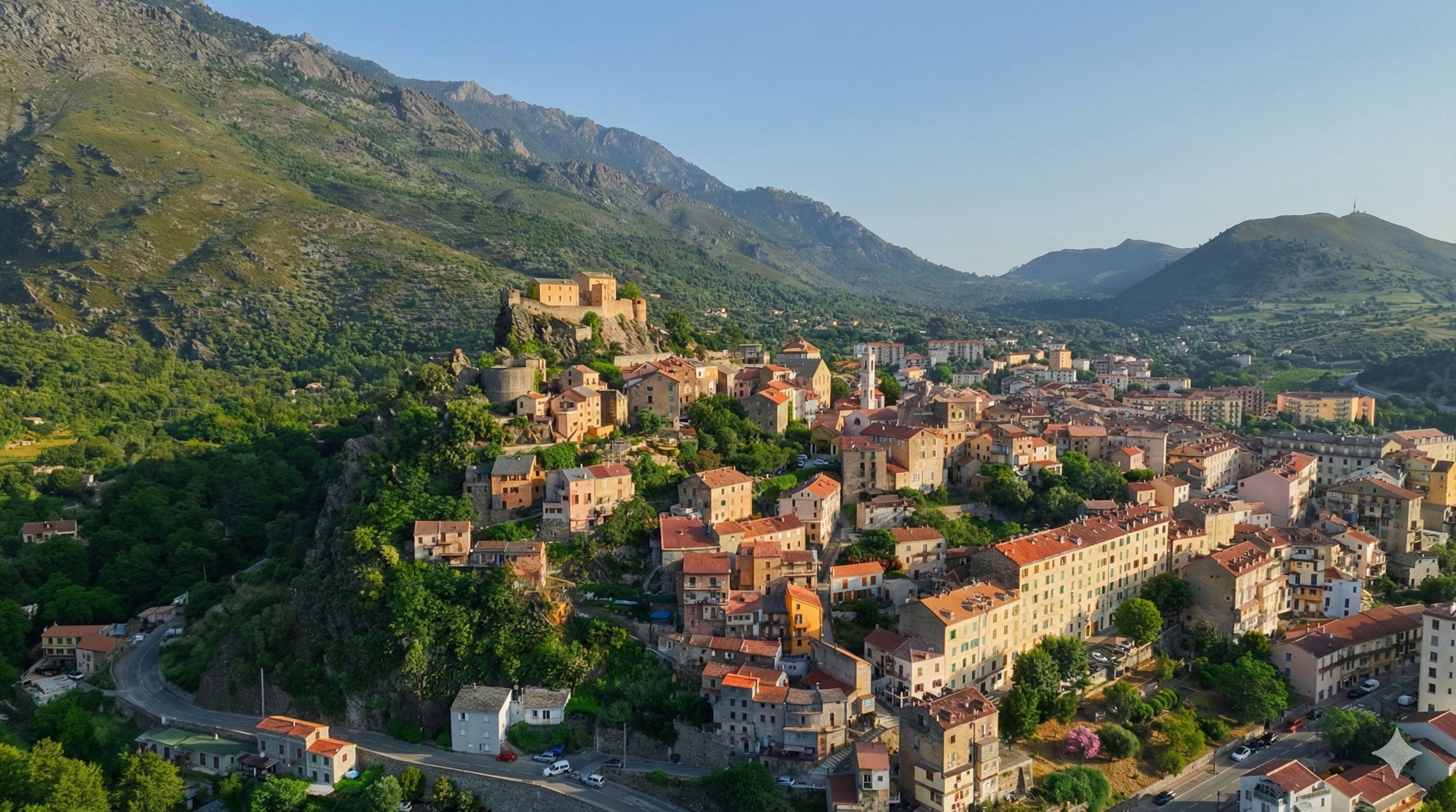 Corte, citadelle et vallées